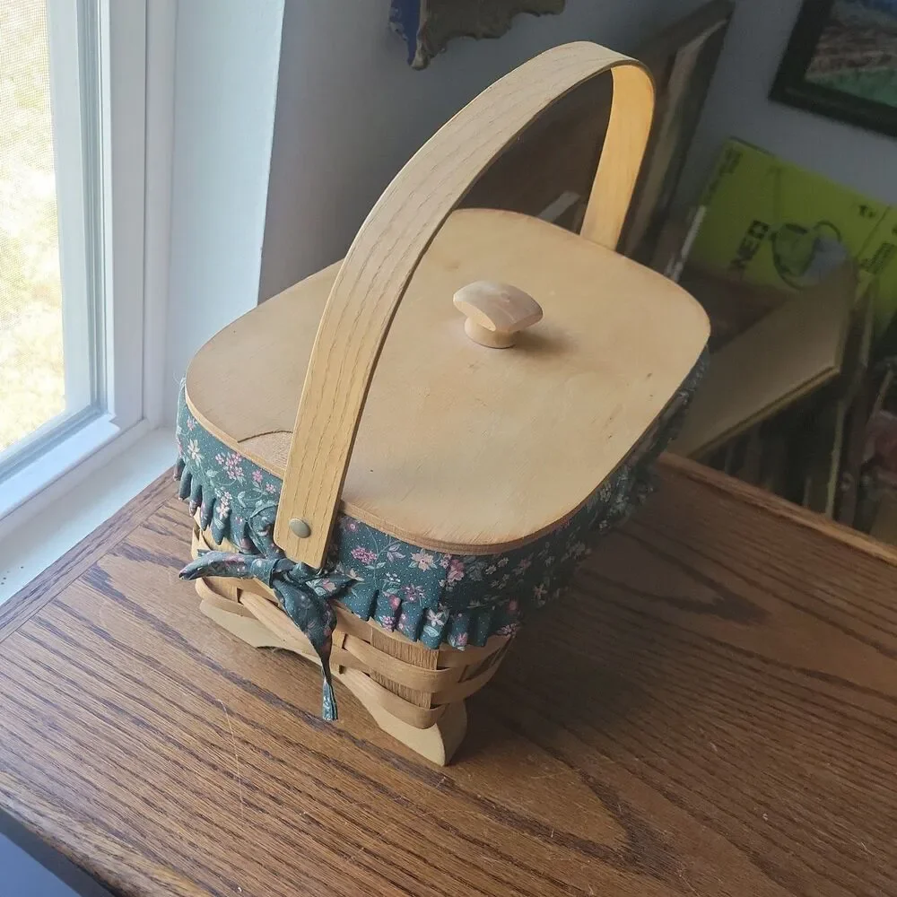 Peterboro Basket Co Footed Woven Basket w Lid & Liner Floral Fabric 12x7x7.5 VTG